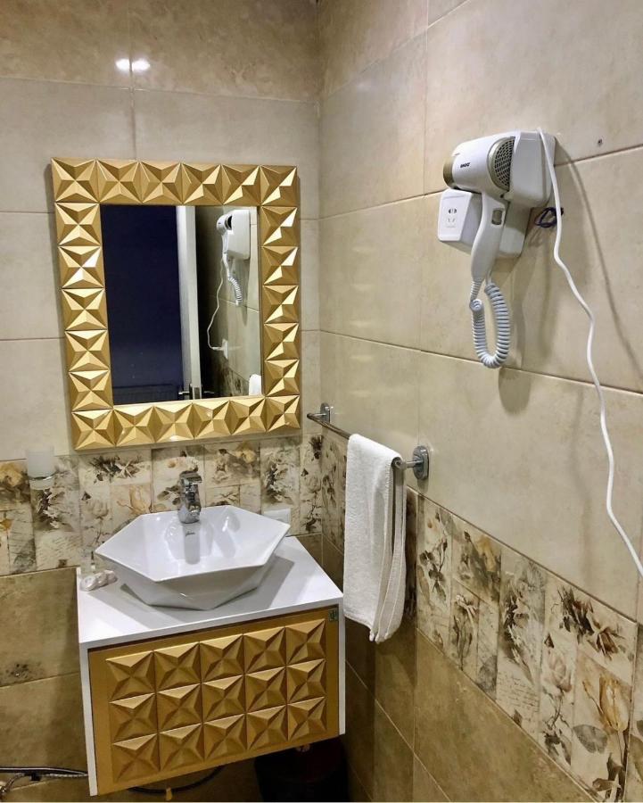 Mariam Hotel Tbilisi Esterno foto